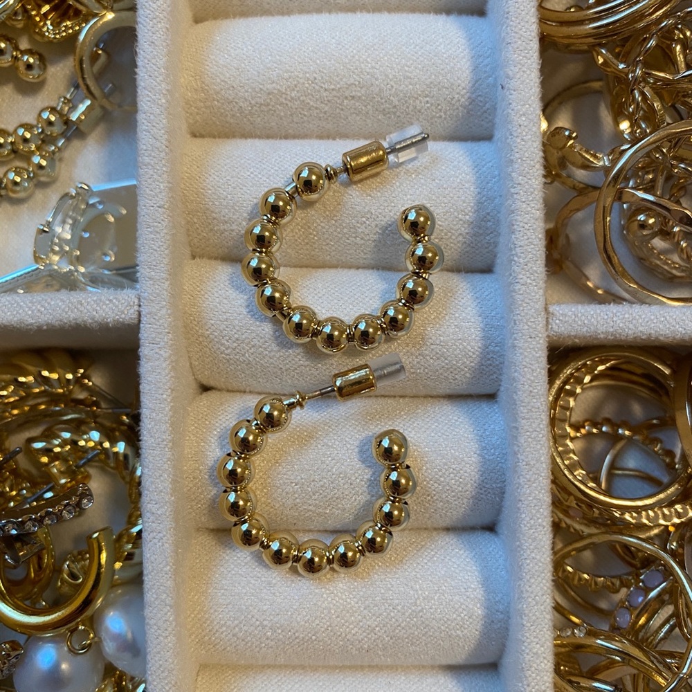 GOLD EARRINGS